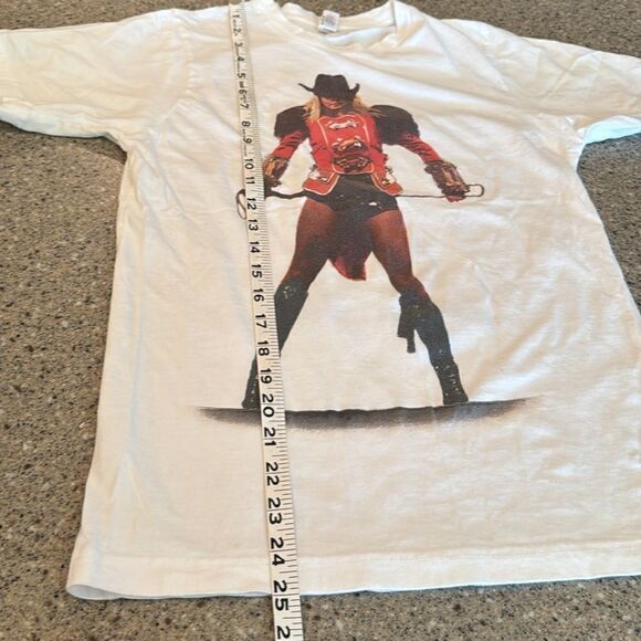 BRITNEY SPEARS 2009 Circus Tour Tee - Picture 10 of 10